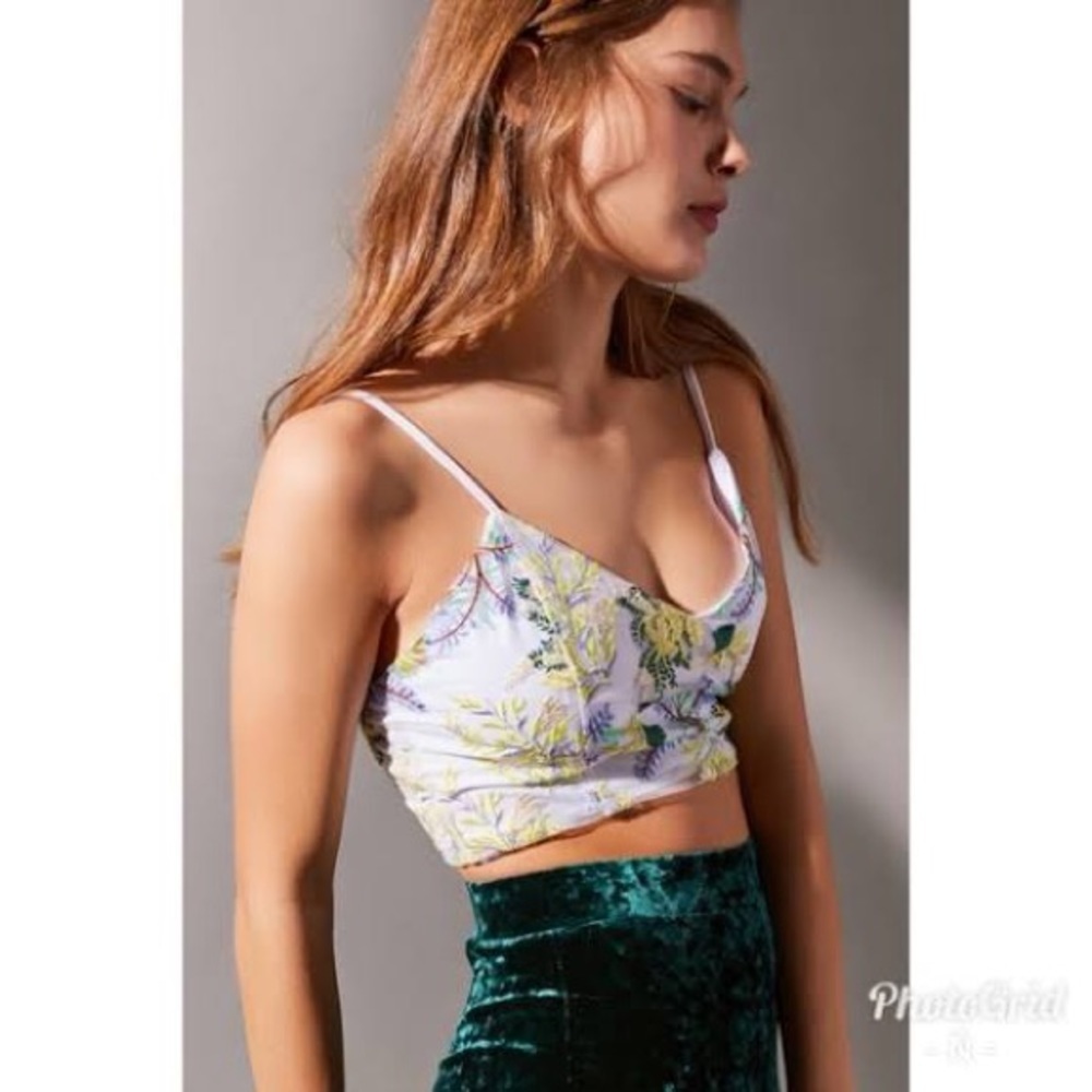 Urban Outfitters M Mesh Embroidered Crop Top